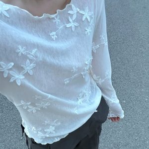French Style White Floral Long Sleeve T-Shirt for Women Elegant Short Top Fall